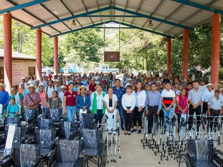 GOBIERNO DEL ESTADO BRINDA APOYO A POTOSINOS SIN SEGURIDAD SOCIAL