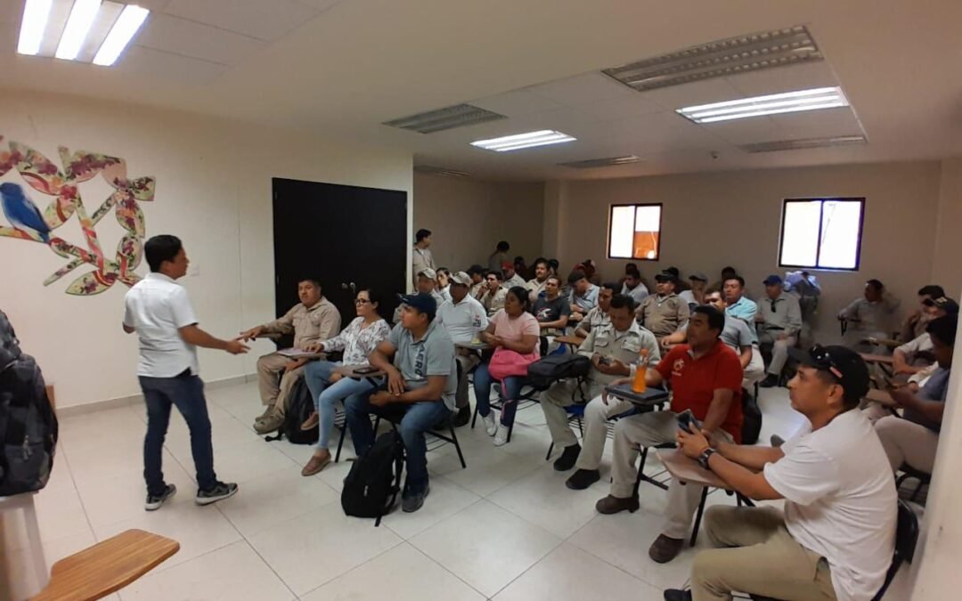 ENTREGAN EQUIPO AL PERSONAL DE VECTORES DE LA SECRETARÍA DE SALUD