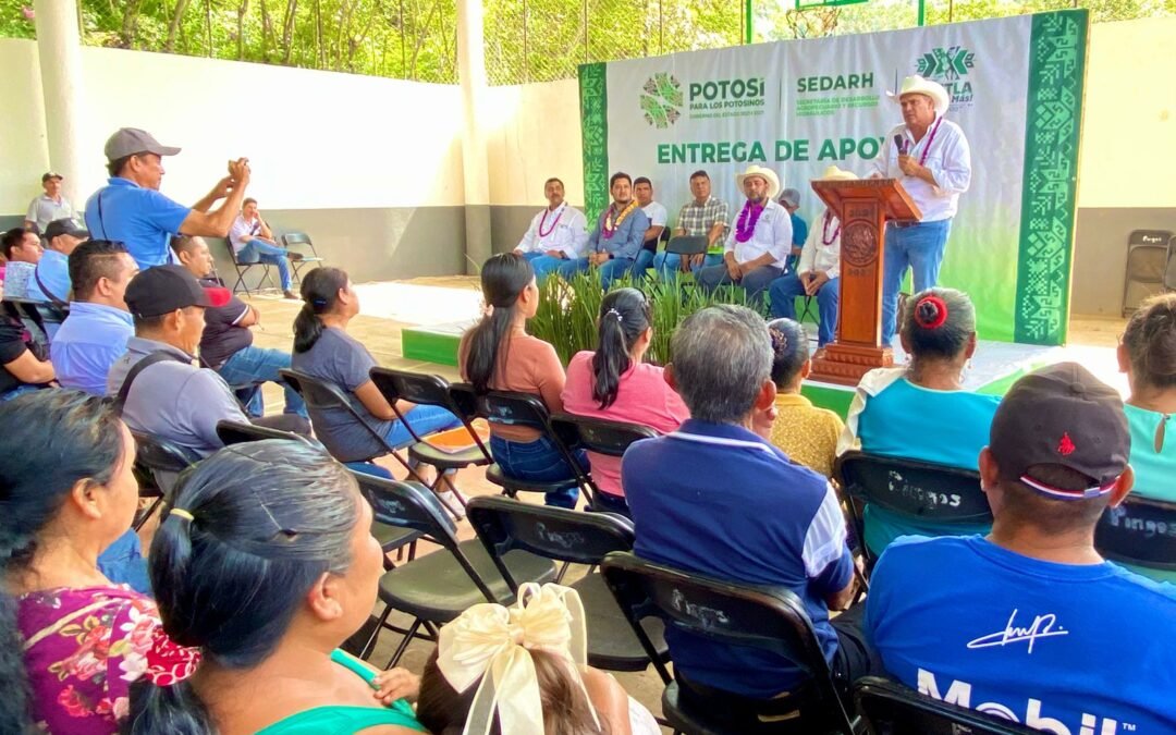 EJECUTIVO ESTATAL LLEVA APOYO A PRODUCTORES CAFETALEROS DE SLP