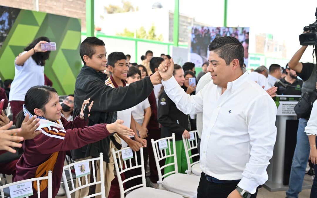 NUEVAS ESCUELAS CONTRIBUYEN A LA TRANSFORMACIÓN DEL ESTADO: RICARDO GALLARDO