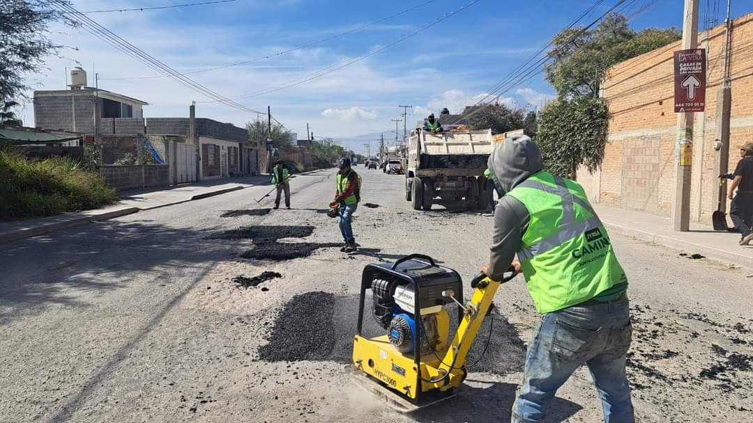 AVANZA CONSERVACIÓN CAMINOS EN VILLA DE POZOS: JEC