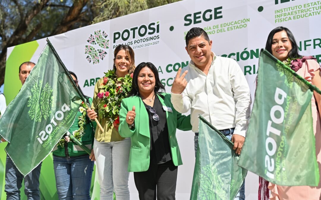 COMUNIDAD EDUCATIVA AGRADECE A RICARDO GALLARDO POR RECONSTRUCCIÓN DE PRIMARIA
