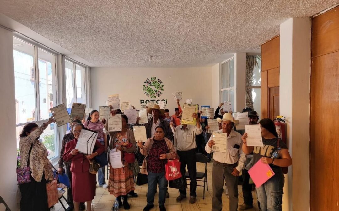 REGISTRO CIVIL BRINDA APOYO A PERSONAS ADULTAS MAYORES EN LAS CUATRO REGIONES