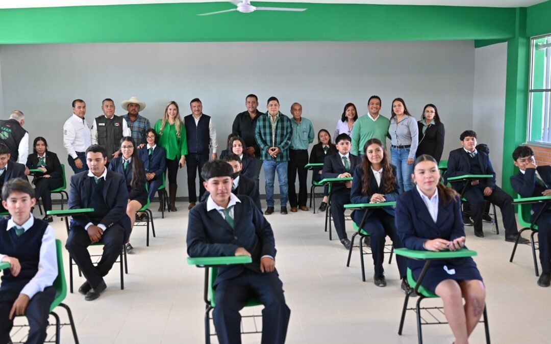 RICARDO GALLARDO LLEVA MÁS APOYO A JÓVENES CON NUEVA PREPARATORIA DE VENADO