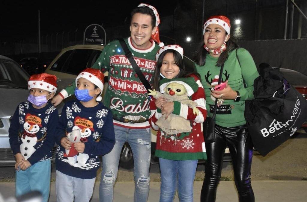 GOBIERNO ESTATAL ACERCA LA ALEGRÍA DE LA NAVIDAD CON CARAVANA NAVIDEÑA