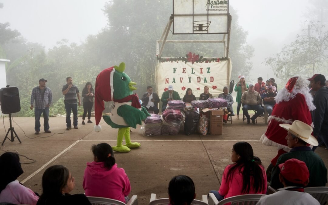 GOBIERNO ESTATAL CELEBRA FIESTAS DECEMBRINAS CON NIÑAS Y NIÑOS DE LA HUASTECA