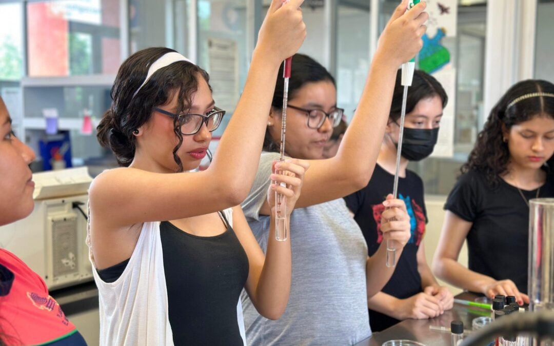 GOBIERNO DEL ESTADO IMPULSA A MUJERES ADOLESCENTES EN CIENCIA Y TECNOLOGÍA