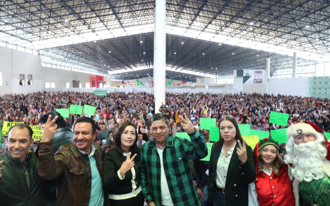 RICARDO GALLARDO RECONOCE LABOR DE TAXISTAS Y TRANSPORTISTAS POTOSINOS
