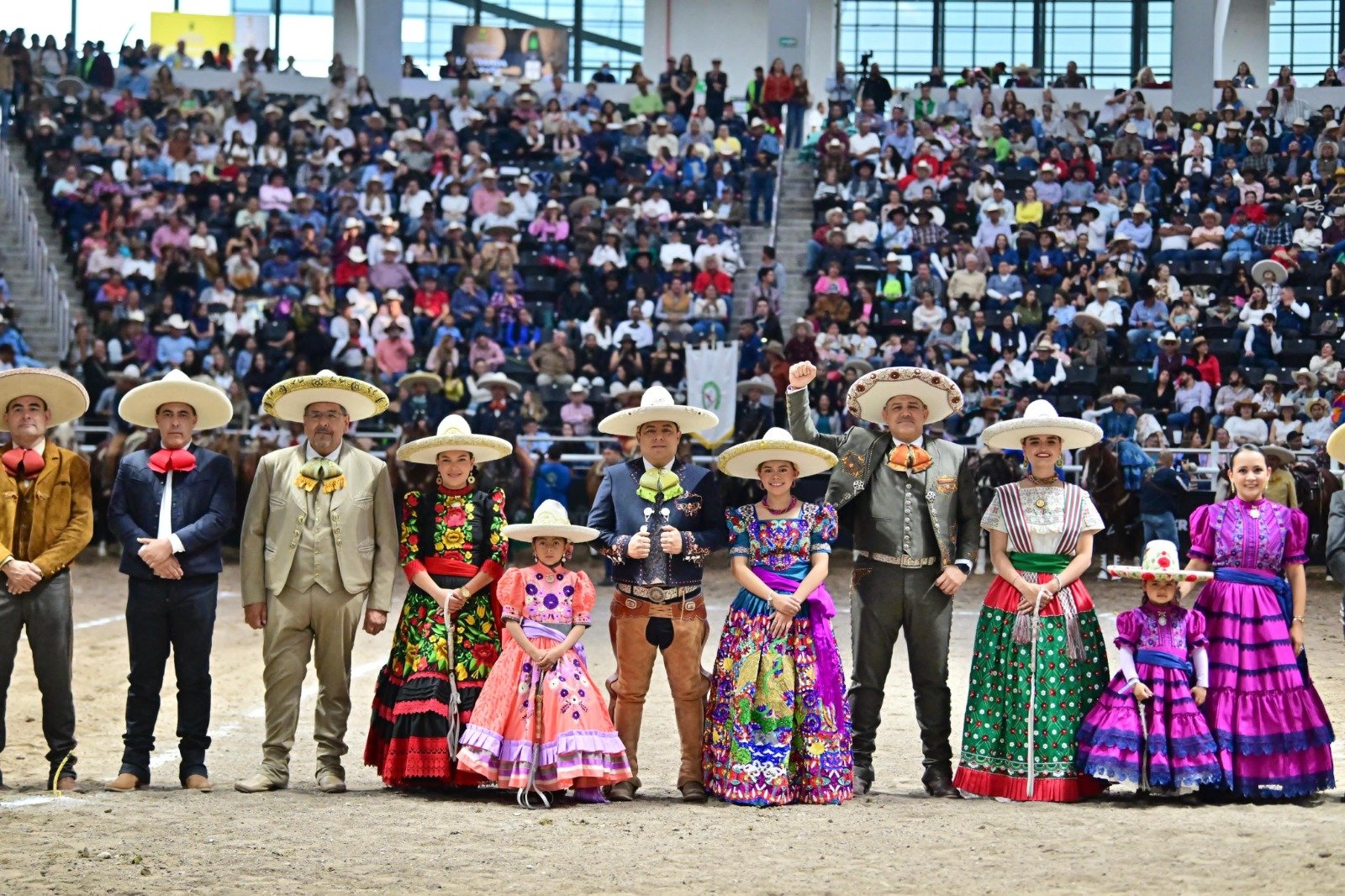 CAMPEONATO NACIONAL DE CHARRERÍA ENGALANÓ LA INAUGURACIÓN DE LA MAJESTUOSA ARENA POTOSÍ
