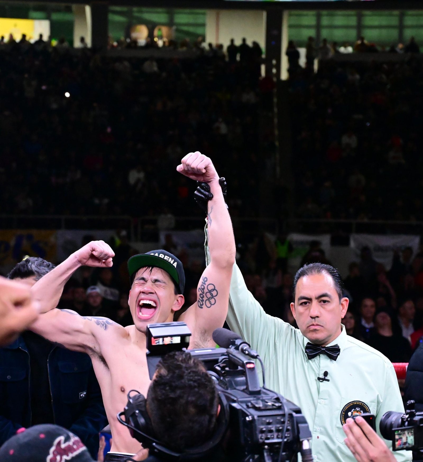 “CHINO” RODRÍGUEZ SE LLEVA LA VICTORIA ANTE OMAR CHÁVEZ EN LA ARENA POTOSÍ