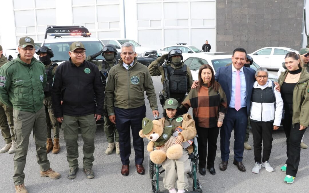 EJECUTIVO ESTATAL CUMPLE SUEÑO DE JOVEN DE SER POLICÍA HONORARIA POR UN DÍA