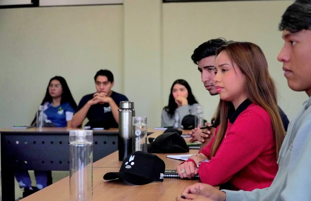 EJECUTIVO ESTATAL BRINDARÁ MÁS APOYO A JÓVENES DE LA HUASTECA