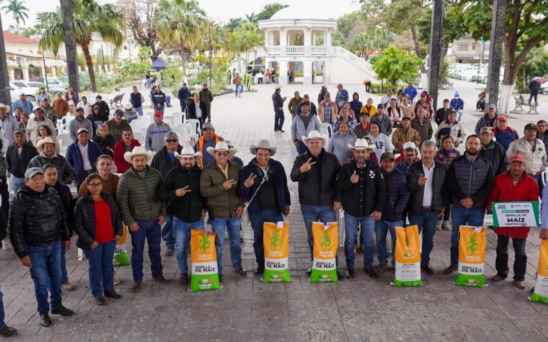 GOBIERNO DEL ESTADO ENTREGA SEMILLAS DE MAÍZ A PRODUCTORES