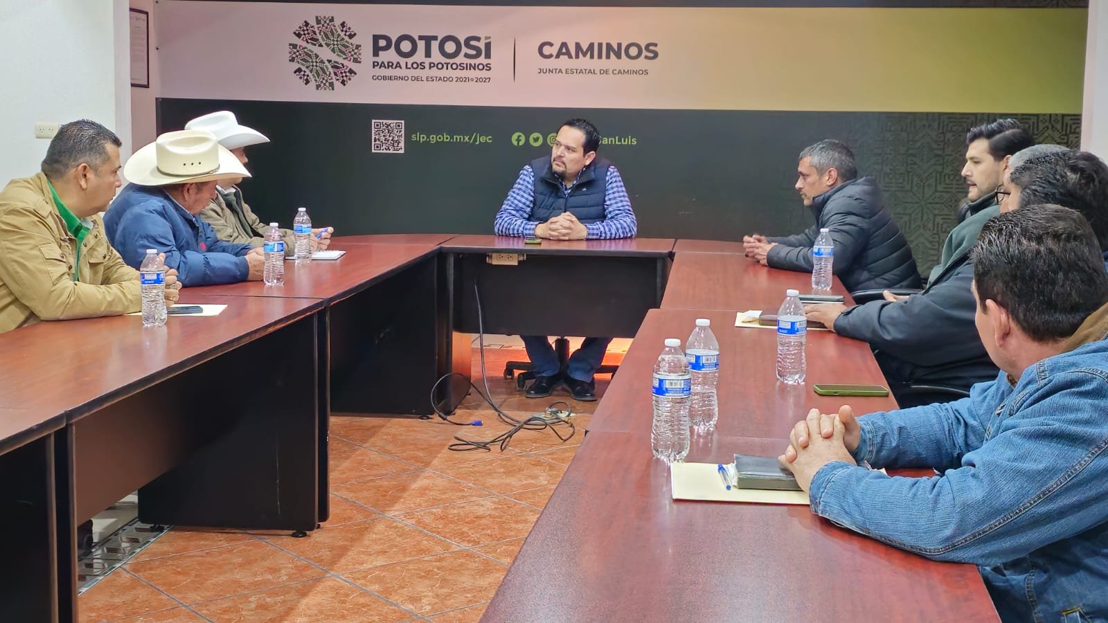 EL ESTADO IMPULSA MANTENIMIENTO DE MÁS CAMINOS CAÑEROS DE TAMASOPO