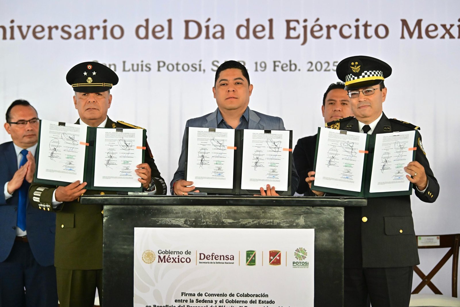 RICARDO GALLARDO CELEBRA DÍA DEL EJÉRCITO Y ANUNCIA APOYO A FAMILIAS DE MILITARES CAÍDOS