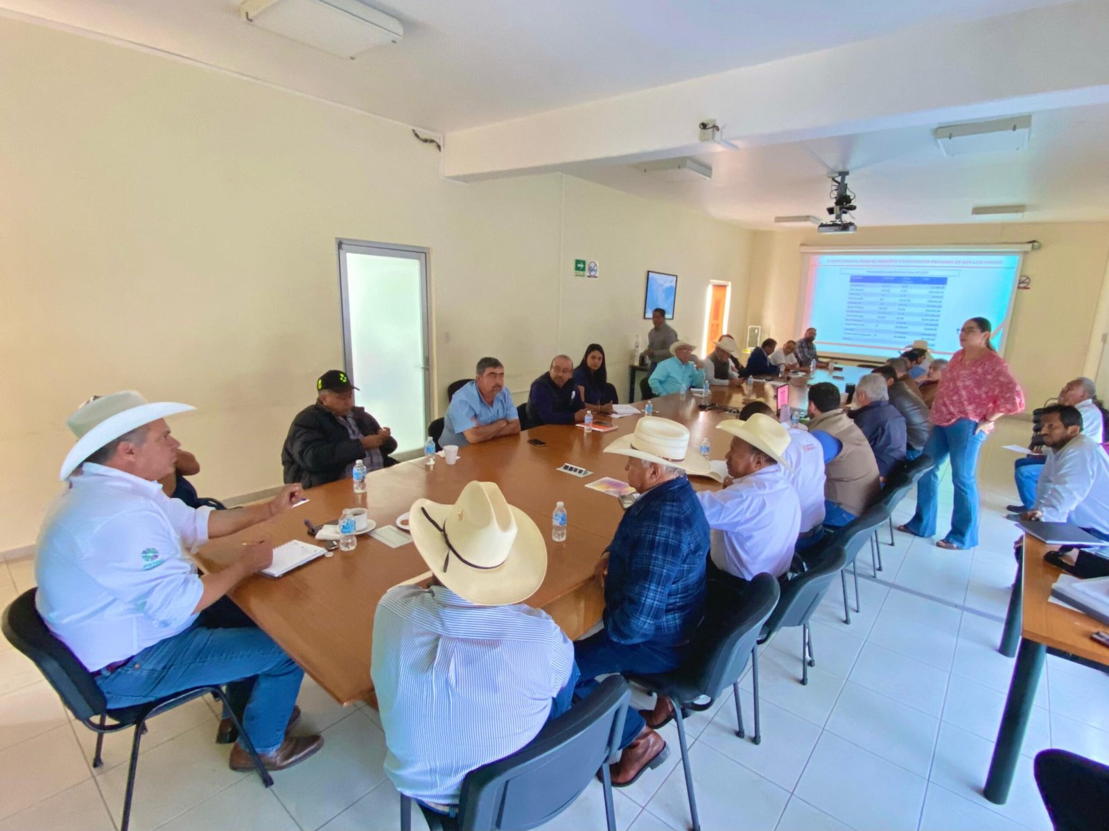 GOBIERNO ESTATAL APOYA LA SALUD DEL GANADO BOVINO