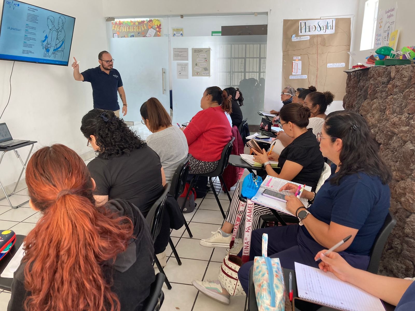 GOBIERNO ESTATAL FORTALECE APOYO A POTOSINAS CON CERTIFICACIÓN DE PRIMEROS AUXILIOS