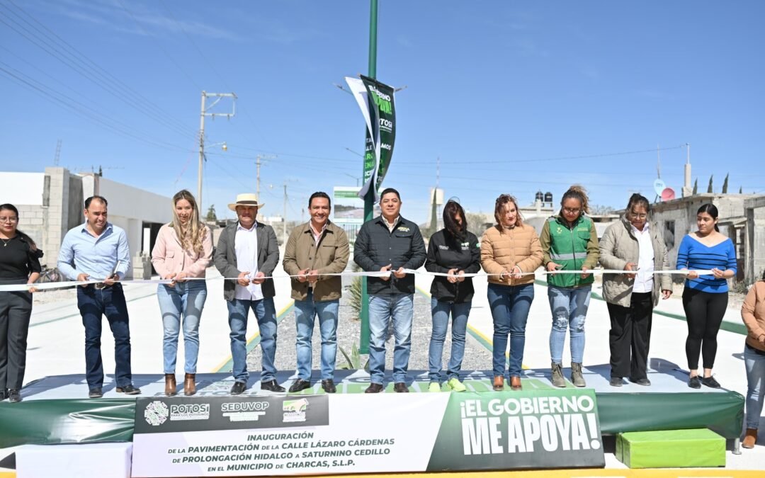 RICARDO GALLARDO INAUGURA OBRA Y ENTREGA APOYO ALIMENTARIO EN CHARCAS