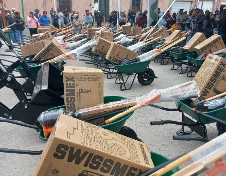 PRODUCTORES SOLEDENSES RECIBEN EQUIPAMIENTO DEL GOBIERNO ESTATAL