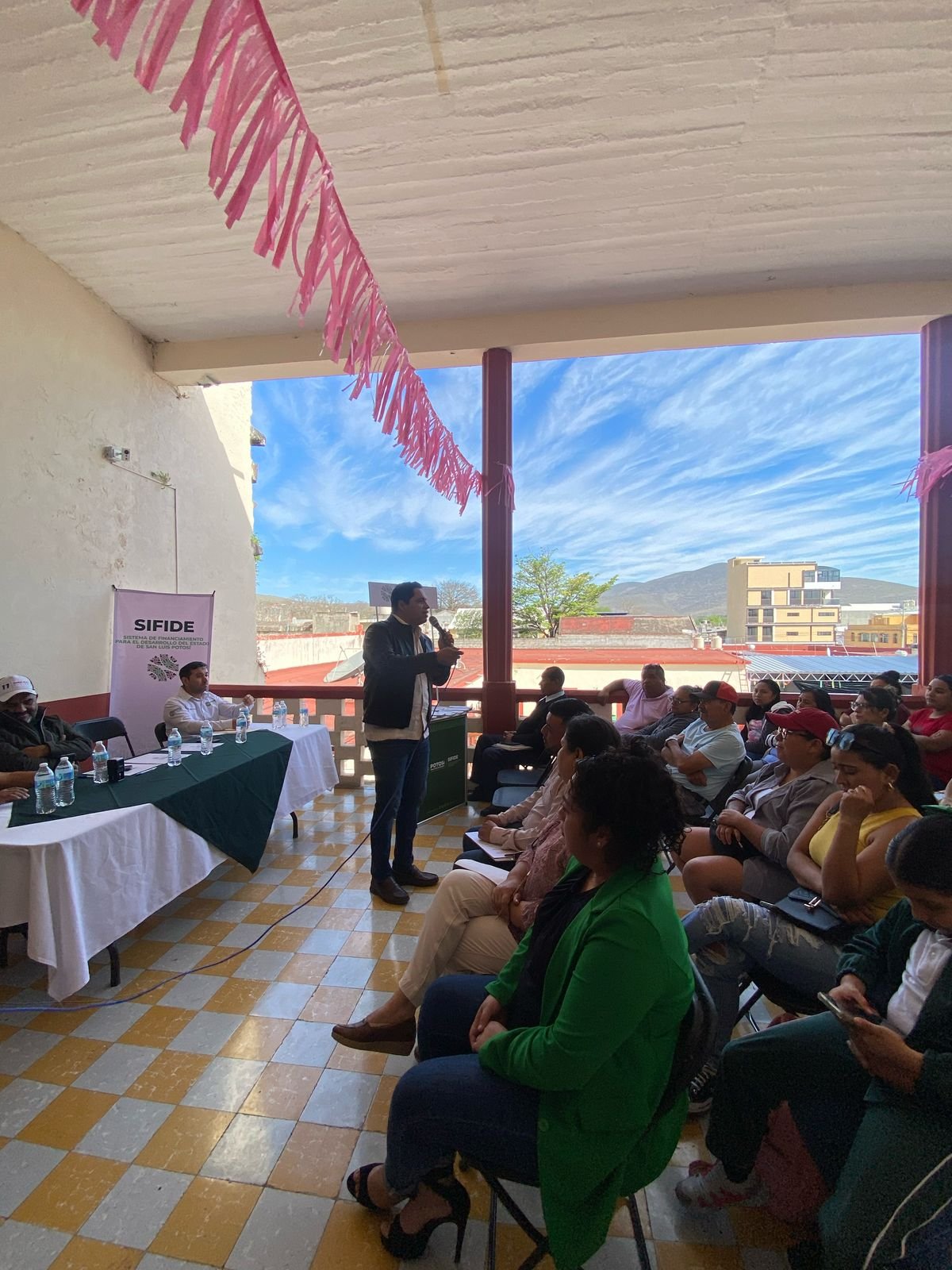 EJECUTIVO ESTATAL PROMUEVE EMPRENDIMIENTOS Y NEGOCIOS EN RAYÓN