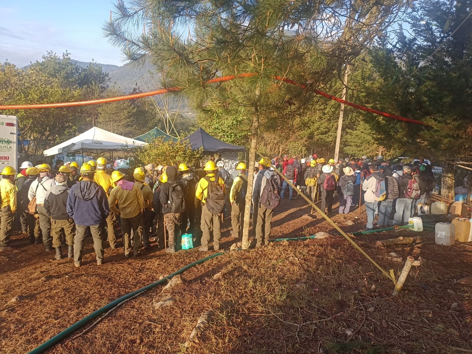 CONTINÚA COMBATE A INCENDIOS EN LA HUASTECA