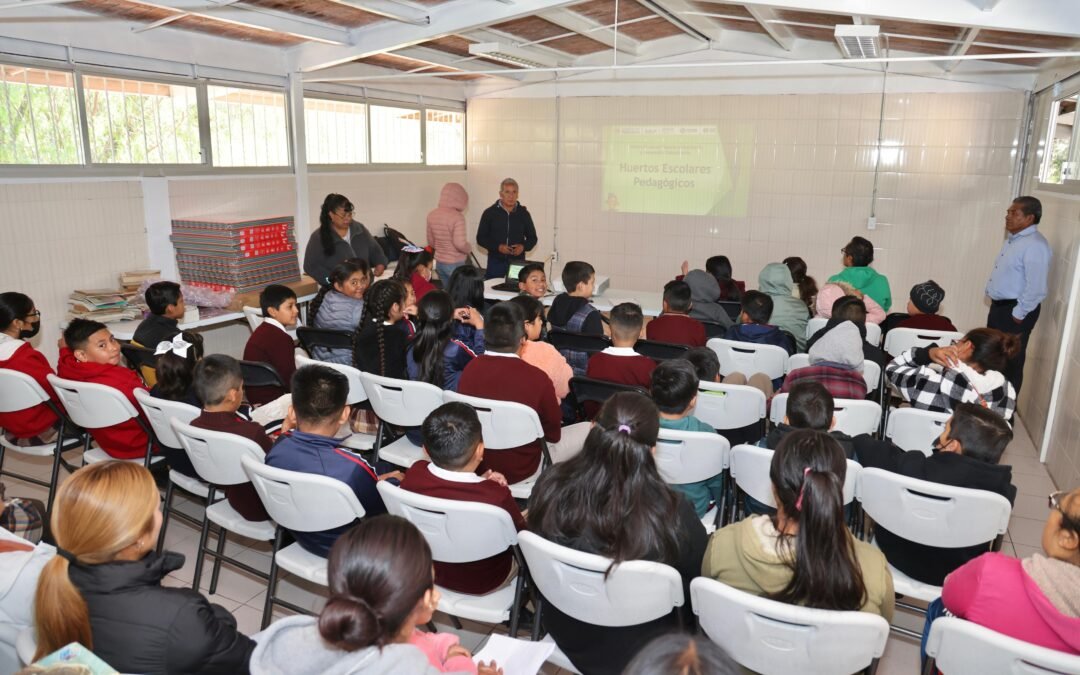 PROMUEVE GOBIERNO ESTATAL HUERTOS ESCOLARES