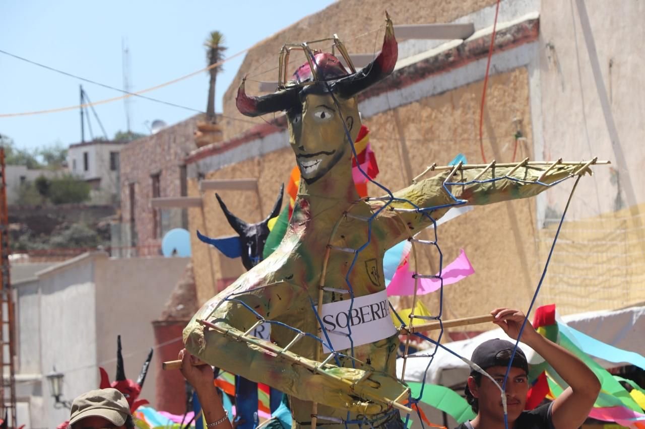 HISTORIA Y MISTICISMO SE VIVIÓ CON QUEMA DE JUDAS EN REAL DE CATORCE