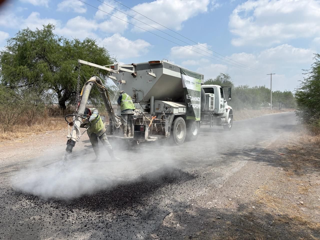 MÁS DE 88 KILÓMETROS DE CAMINOS CONSERVADOS EN REGIÓN MEDIA