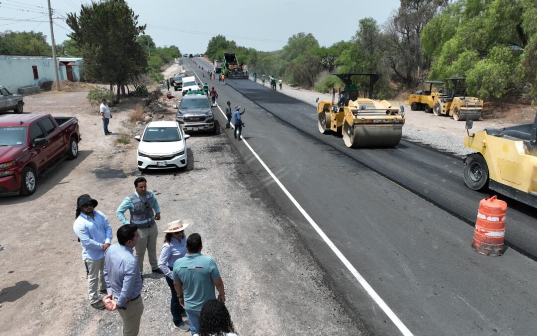 RICARDO GALLARDO SUPERVISA OBRAS EN EL ALTIPLANO Y ANUNCIA NUEVO PUENTE
