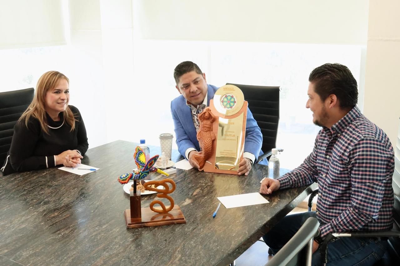 XILITLA AGRADECE AL GOBERNADOR POR OBRAS DE INFRAESTRUCTURA