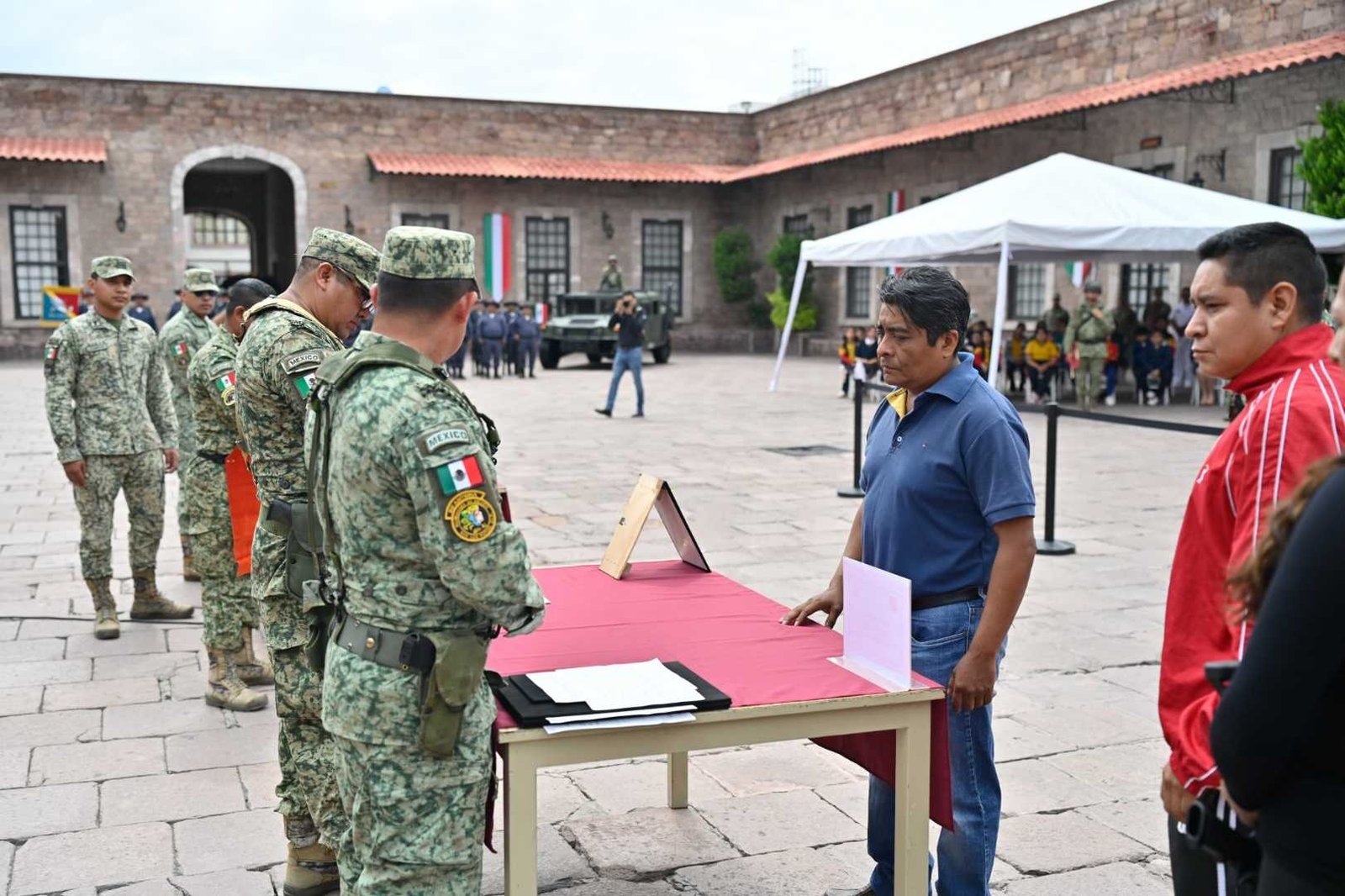 RICARDO GALLARDO CARDONA Y SEDENA INICIAN CAMPAÑA DE CANJE DE ARMAS DE FUEGO EN EL ESTADO