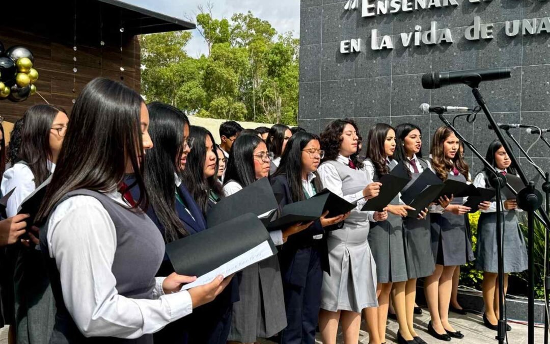 GRADÚAN MÁS DE CINCO MIL ESTUDIANTES DE PREPARATORIA EN TODO EL ESTADO