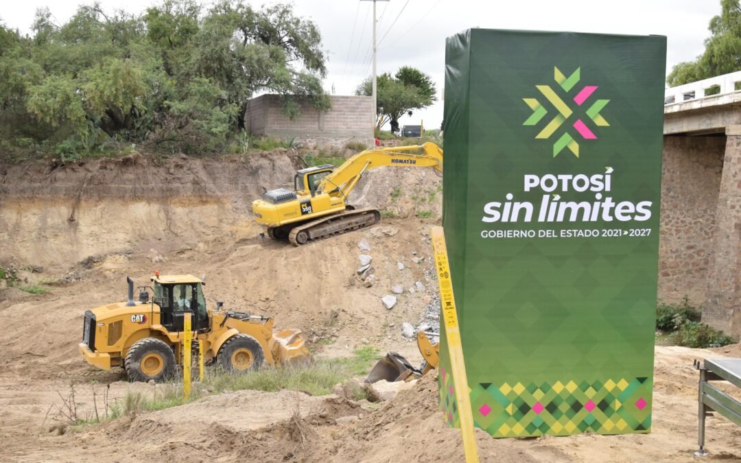 RICARDO GALLARDO CUMPLE A AHUALULCO CON  SUPERCARRETERA