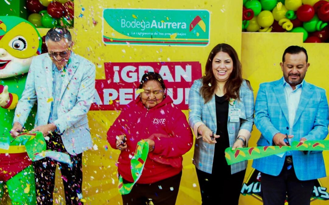 AURRERA FENAPO ABRE SUS PUERTAS