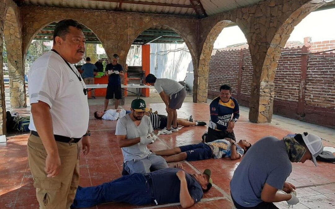 Capacitan a prestadores de servicio turístico en la Academia Estatal de Seguridad