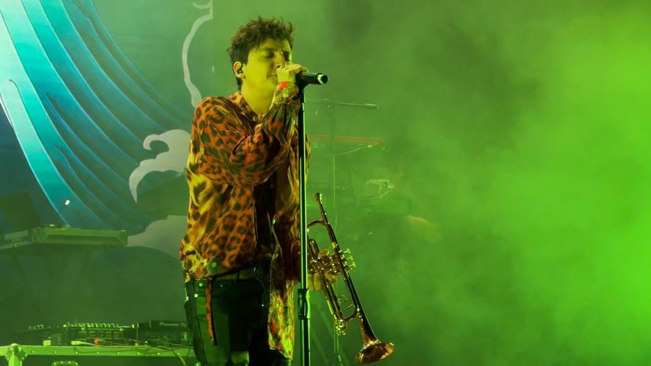 KINKY HACE VIBRAR EL TEATRO DE LA CIUDAD EN UNA NOCHE MEMORABLE