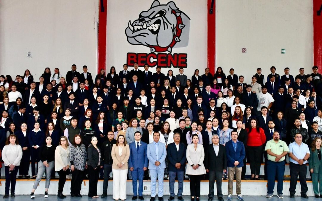 SE FORMALIZA NOMBRAMIENTO DE NUEVO DIRECTOR DE LA NORMAL DEL ESTADO