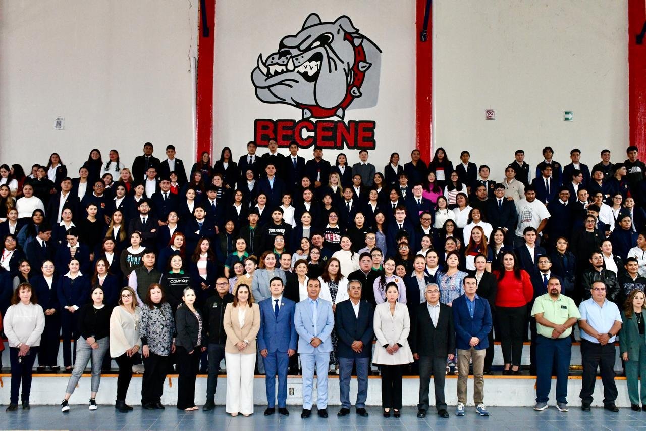 SE FORMALIZA NOMBRAMIENTO DE NUEVO DIRECTOR DE LA NORMAL DEL ESTADO