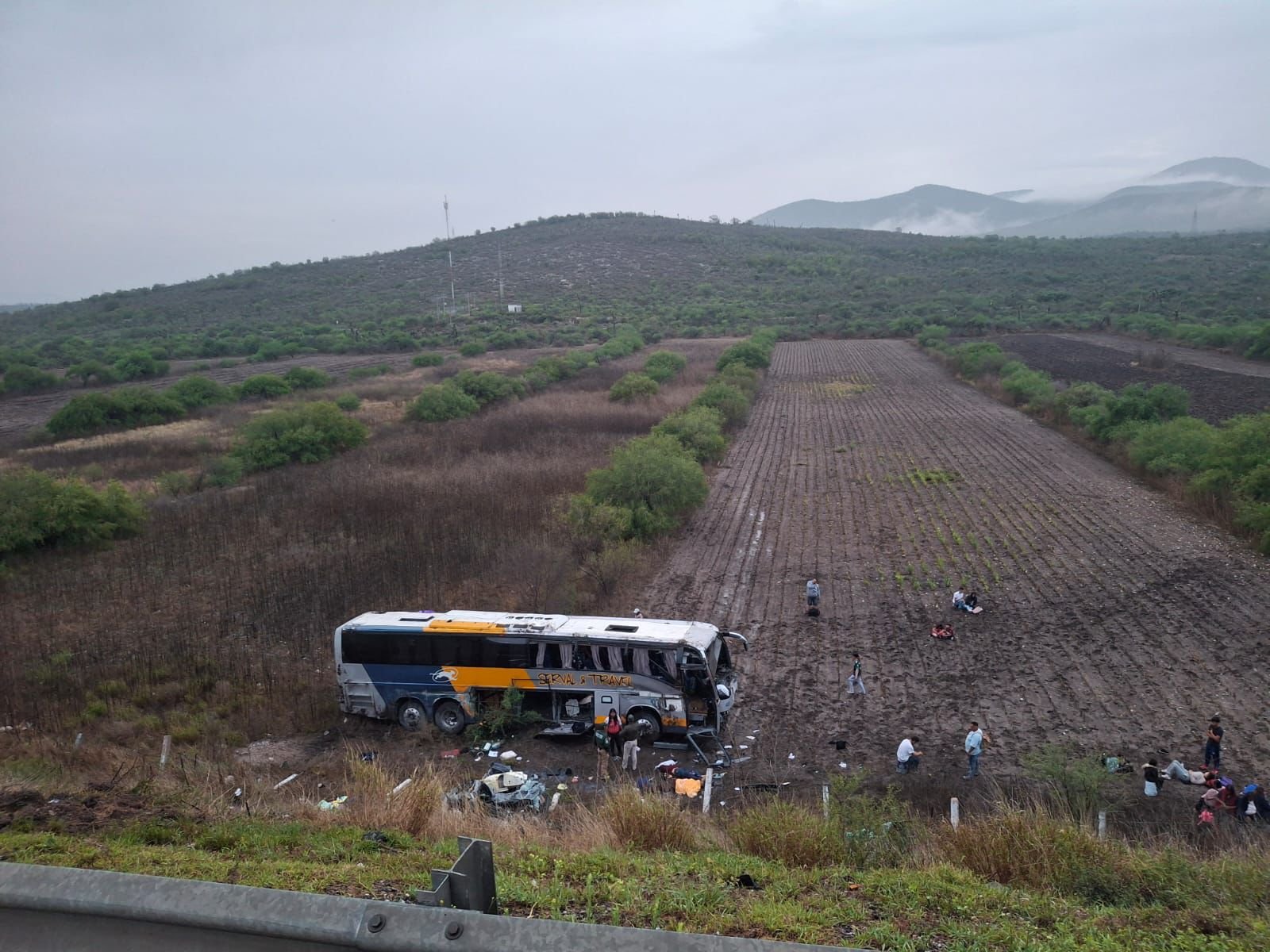 PROTECCIÓN CIVIL CANALIZA REPORTE DE ACCIDENTE EN CARRETERA A CERRITOS