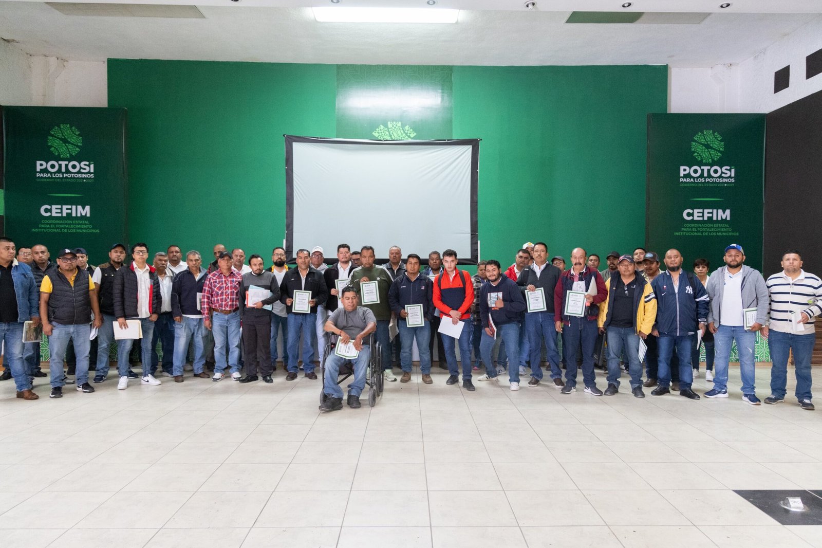 ESTADO PROFESIONALIZA A OPERADORES PARA UN TRANSPORTE MÁS SEGURO Y SIN LÍMITES