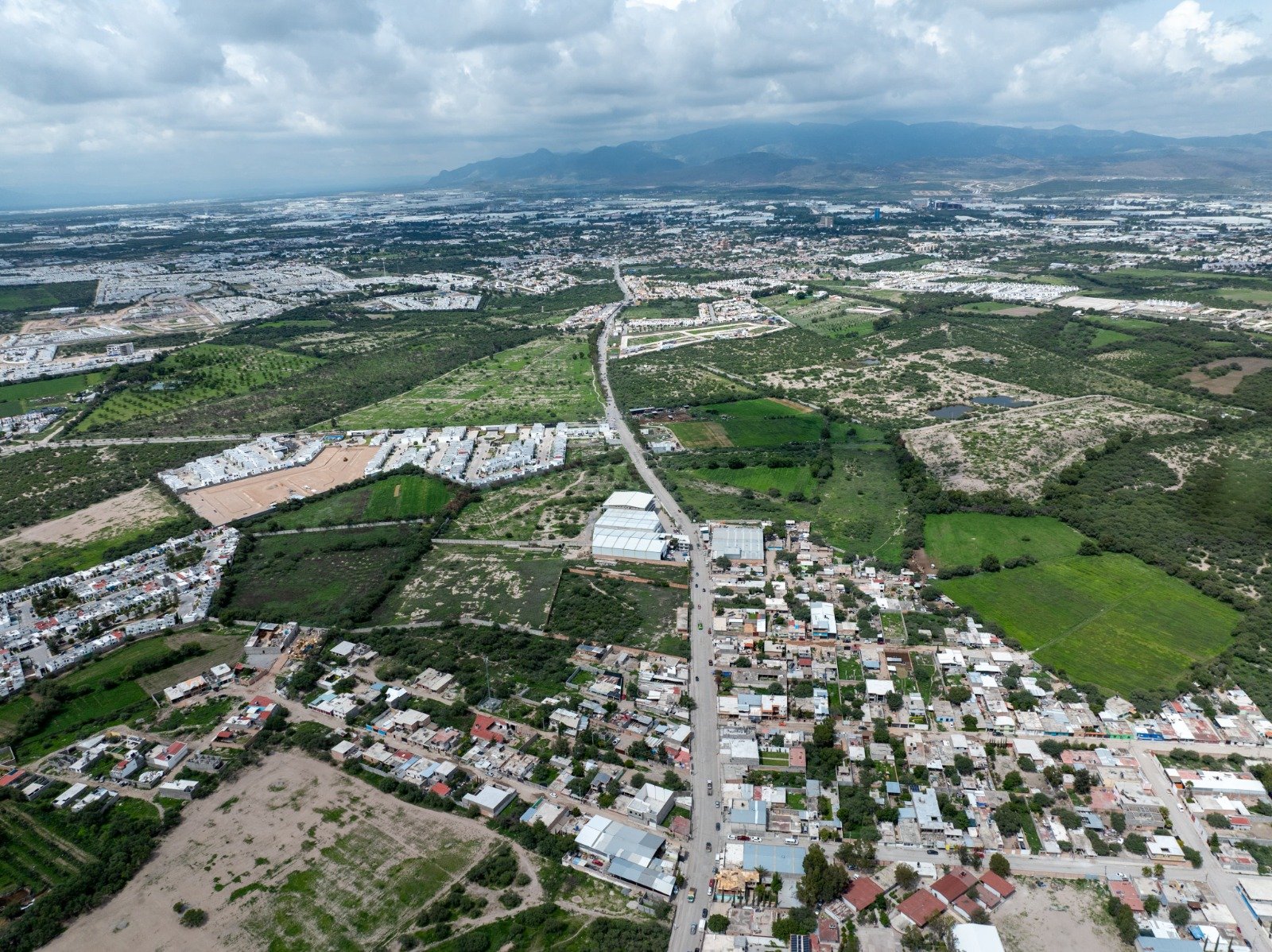 RICARDO GALLARDO INICIA OTRA VÍA ALTERNA A LA 57 CON CAMINO A SANTA RITA EN POZOS