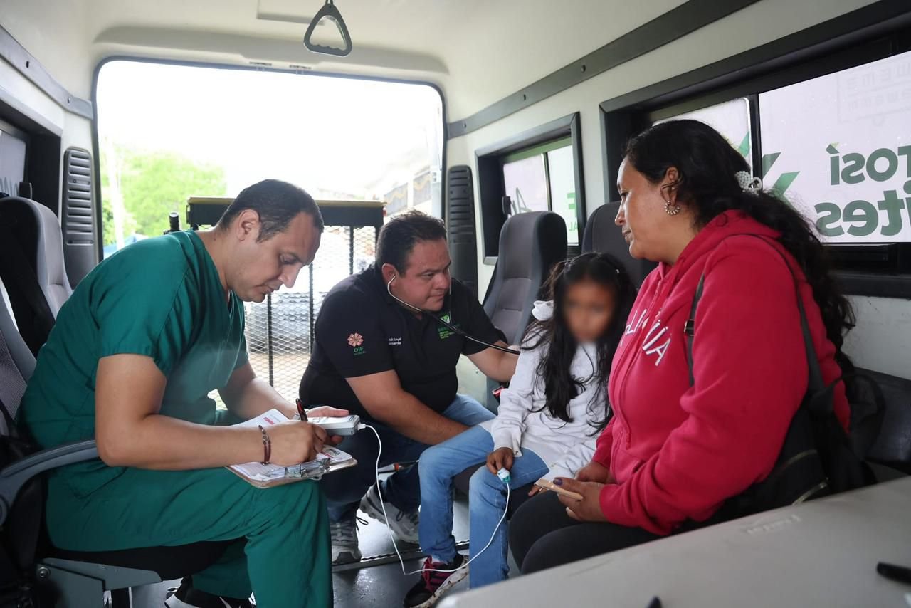 APOYOS SIN LÍMITES IMPULSA DIF ESTATAL CON FERIA DE LA SALUD EN TAMASOPO