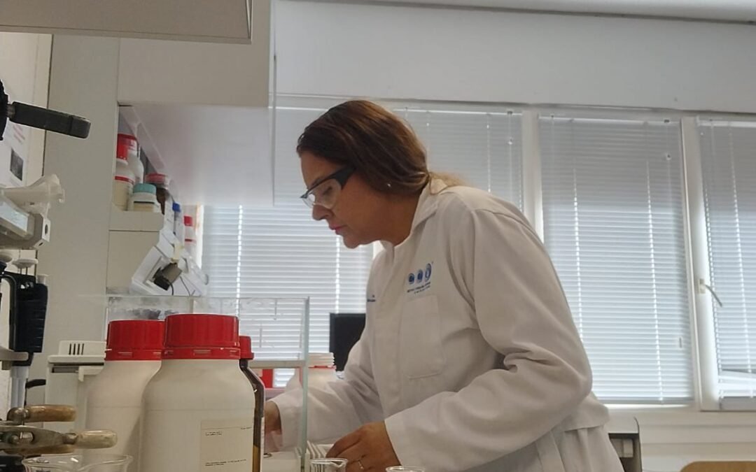 DOCENTE POTOSINA REPRESENTA AL ESTADO EN ESTANCIA DE INVESTIGACIÓN INTERNACIONAL