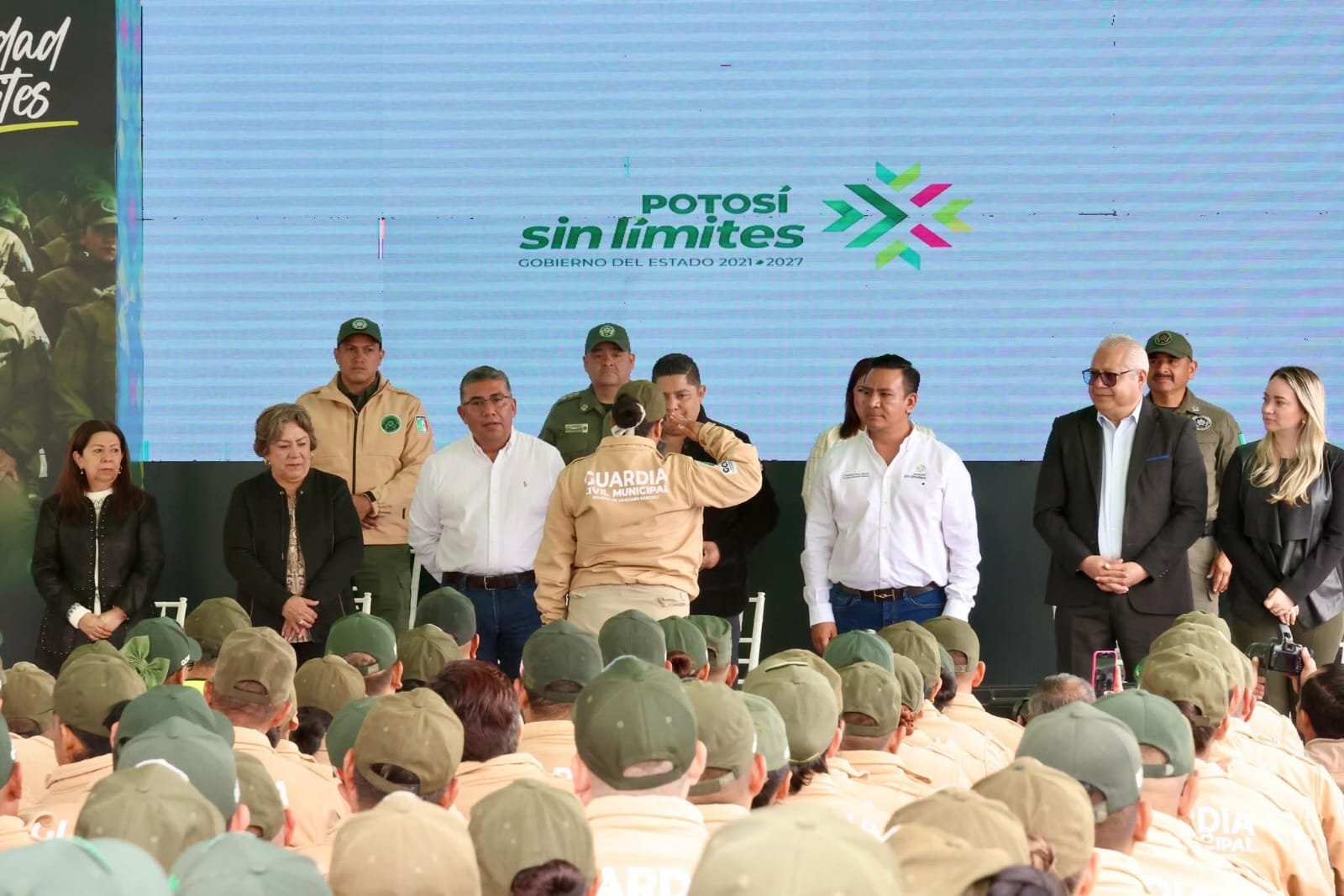 RICARDO GALLARDO PRESENTA INICIATIVA PARA PENSIONAR A POLICÍAS MUNICIPALES