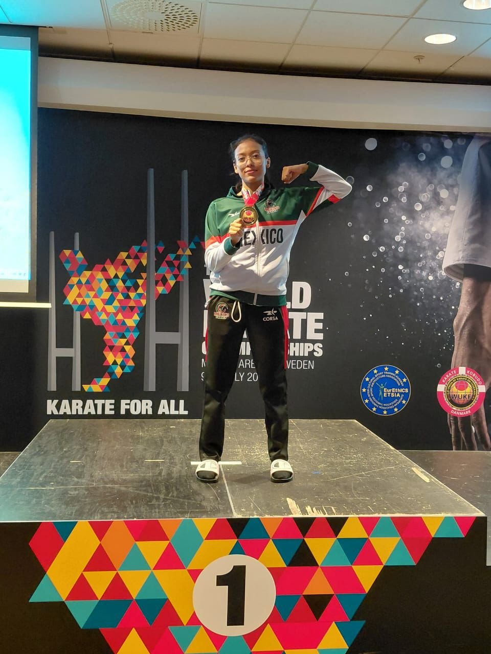 ATLETAS POTOSINAS DESTACAN EN MUNDIAL DE KARATE EN SUECIA