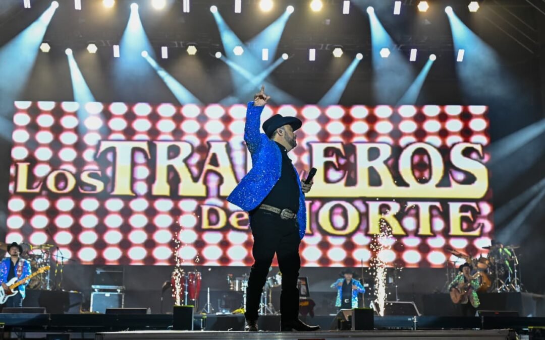 DOS CARNALES Y MÚSICA REGIONAL SE CORONAN EN FENAPO 2025