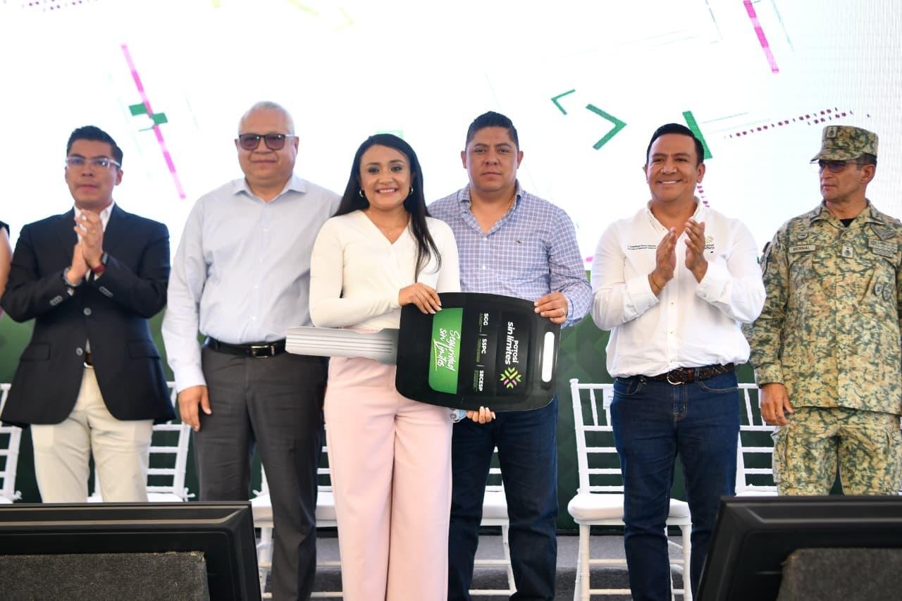 RICARDO GALLARDO ENTREGA 106 PATRULLAS A MUNICIPIOS PARA FORTALECER LA PAZ EN LAS CUATRO REGIONES