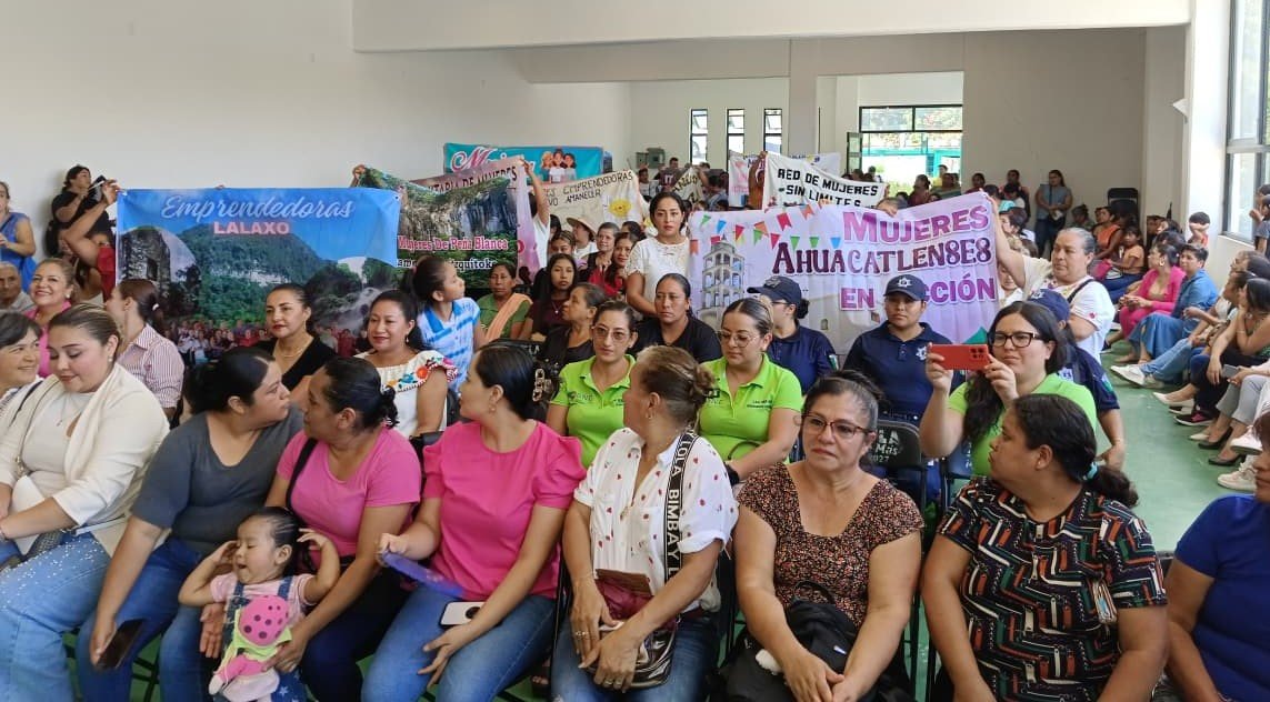 ESTADO FIRMA ACUERDOS CON MUNICIPIOS PARA FORTALECER APOYO A LAS MUJERES