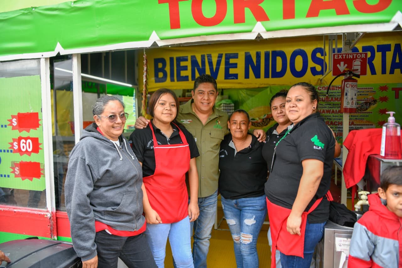 RICARDO GALLARDO CELEBRA DÍA DE SAN LUIS REY CON MUESTRA GASTRONÓMICA GRATIS EN LA FENAPO