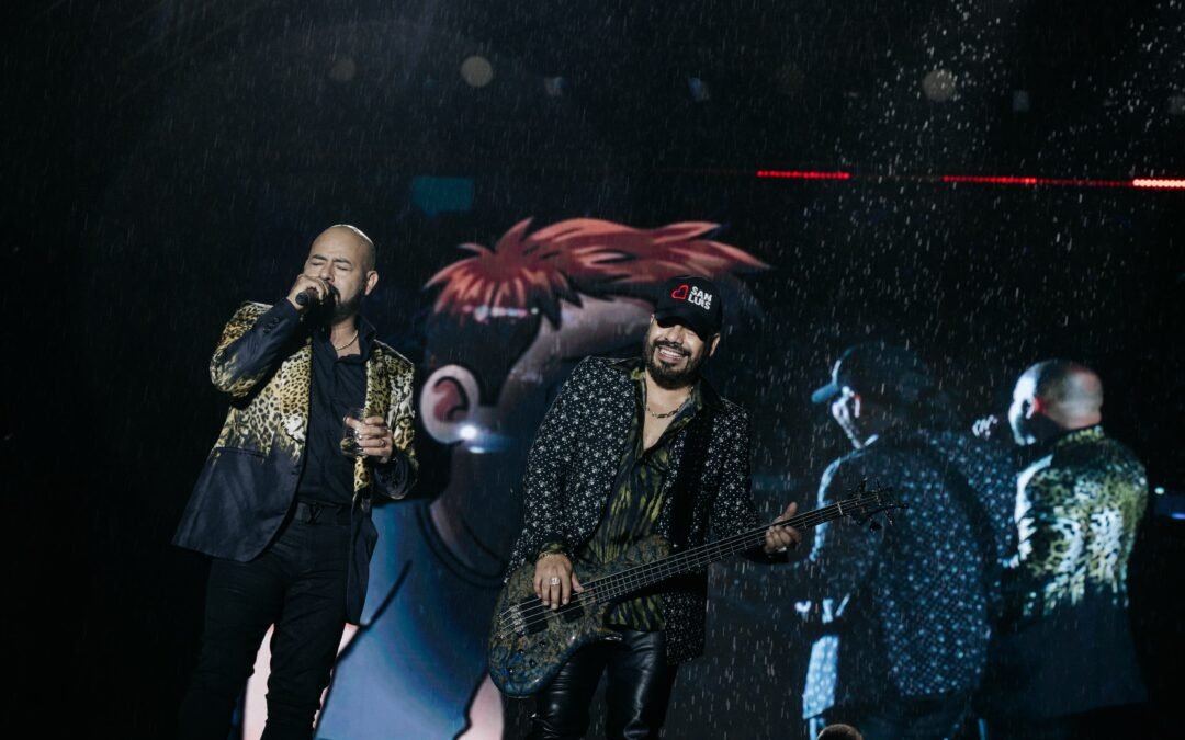 “INQUIETOS” Y “HEREDEROS” PONEN A CANTAR Y BAILAR SIN LÍMITES A LA FENAPO